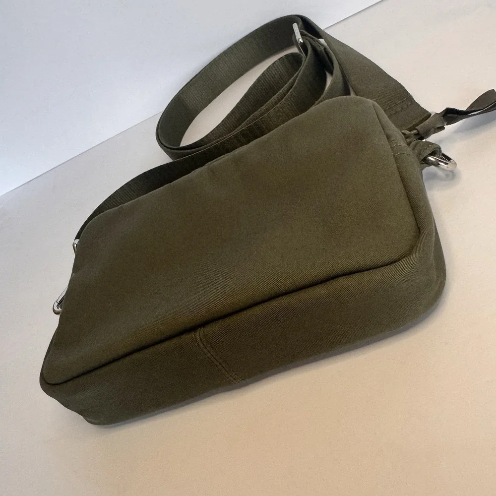 Vera Bradley RFID Convertible Pouch Crossbody in Climbing Ivy Green Olive